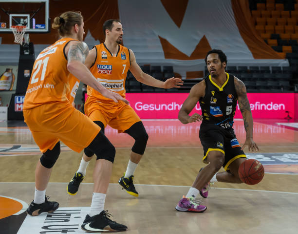 他不仅在得 他不仅在得