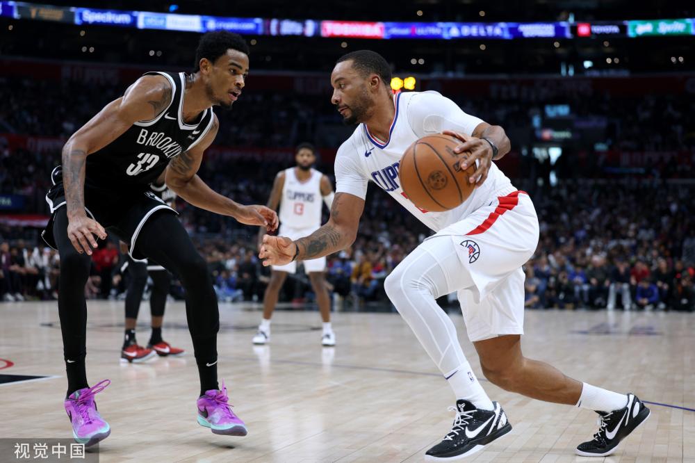 与年龄不相 与年龄不相